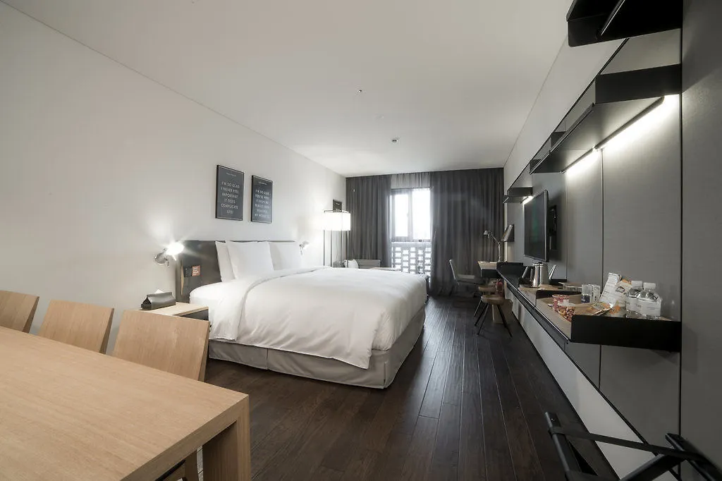 Отель Glad Yeouido Сеул